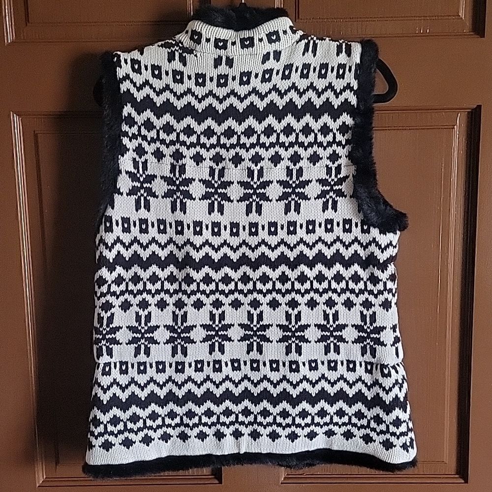 Talbots- blk/ iv knit vest with faux fur trim. M. NWT - Picture 5 of 6